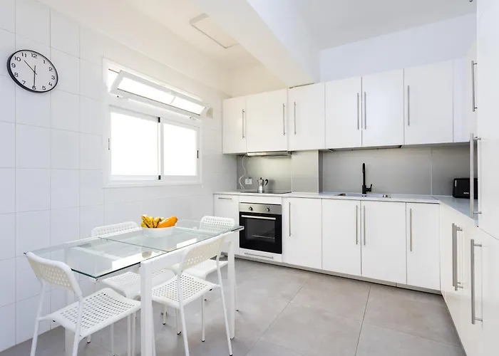 Home2book Stylish & Bright Apt, Cruz Center Санта-Крус-де-Тенерифе