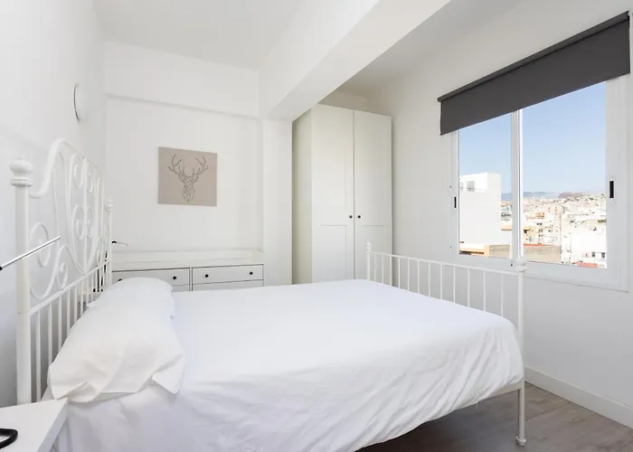 Home2book Stylish & Bright Apt, Cruz Center Apartment