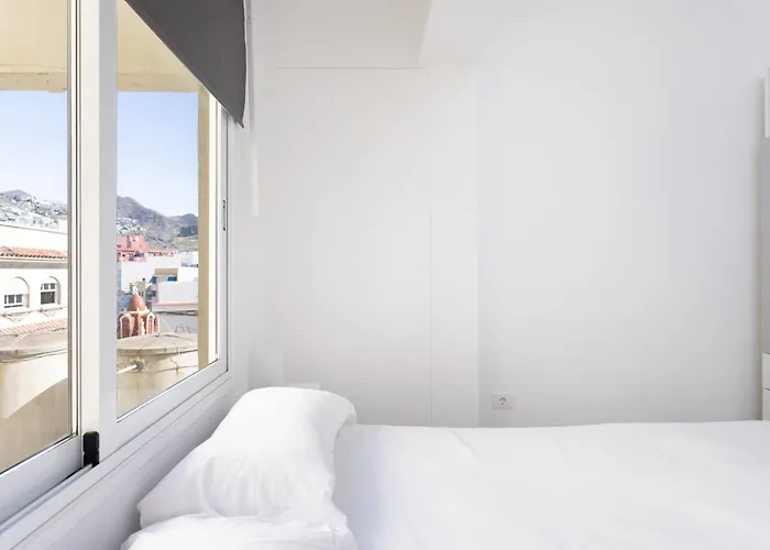 Home2book Stylish & Bright Apt, Cruz Center Apartment