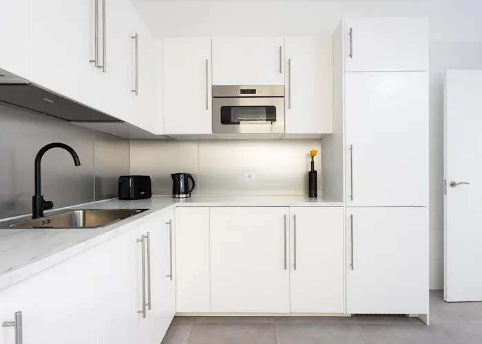 Home2book Stylish & Bright Apt, Cruz Center *